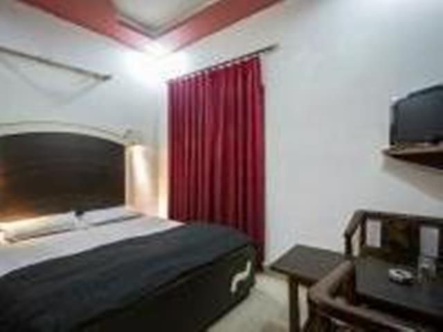 Hotel Sanjay Agra  Room photo